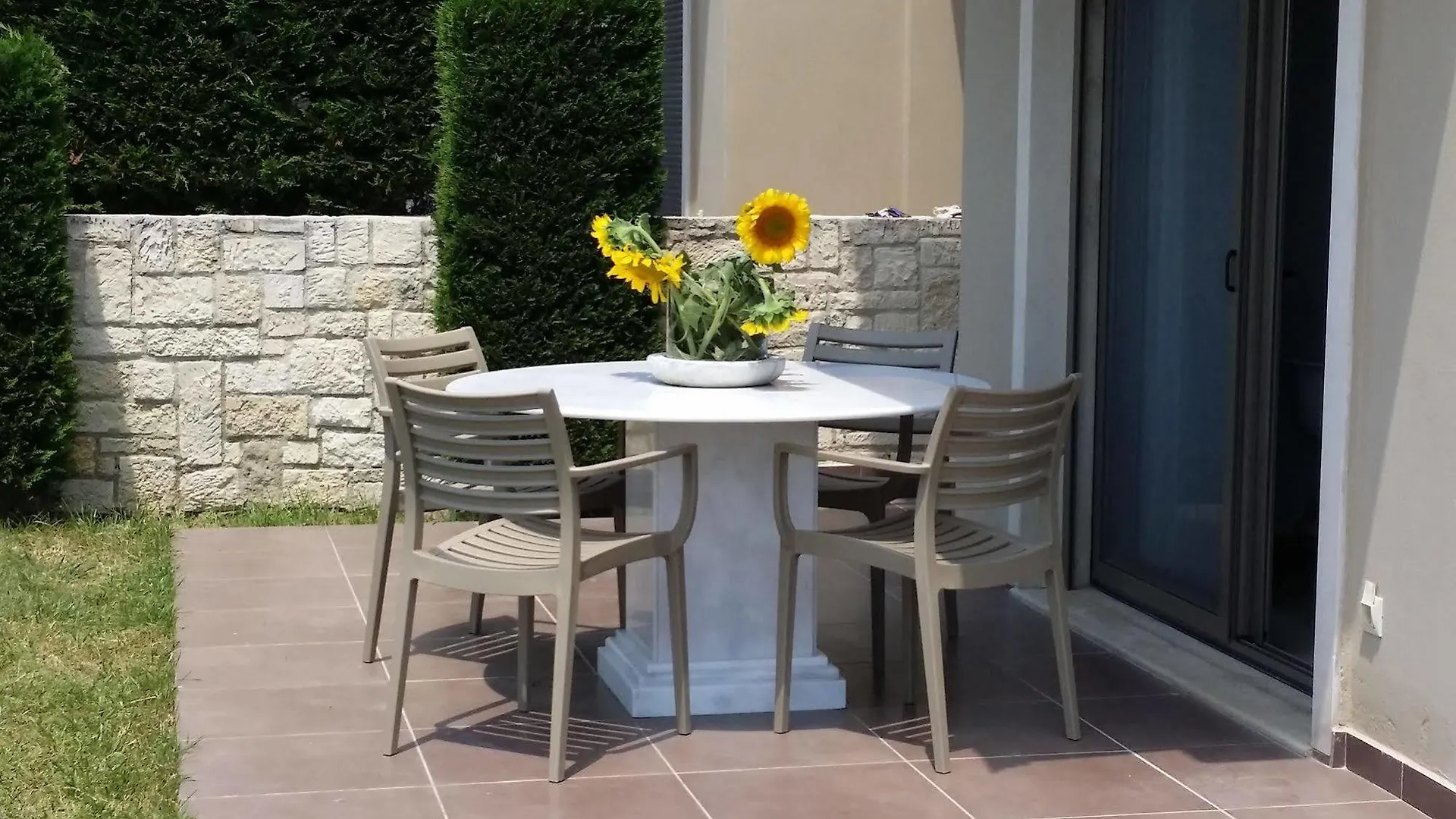 Niovi Boutique Apartments Afytos 0*,  Greece